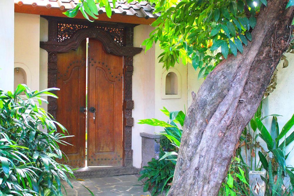 Mayang Private Pool Villa Seminyak エクステリア 写真